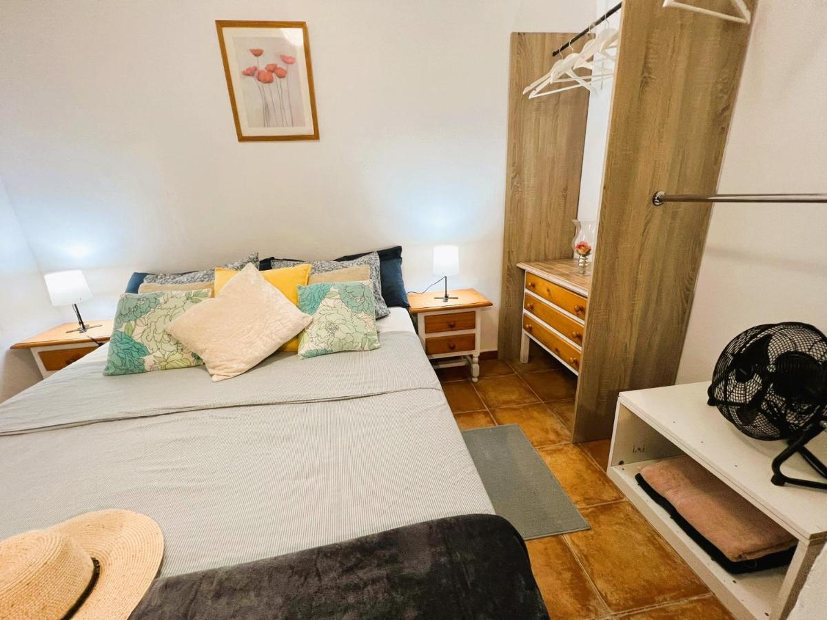 Alcamar Habitacion Privada Con Las Areas De Sala, Cocina Y Bano Que Se Comparten Cerca Al Mar! Alcala  Bagian luar foto