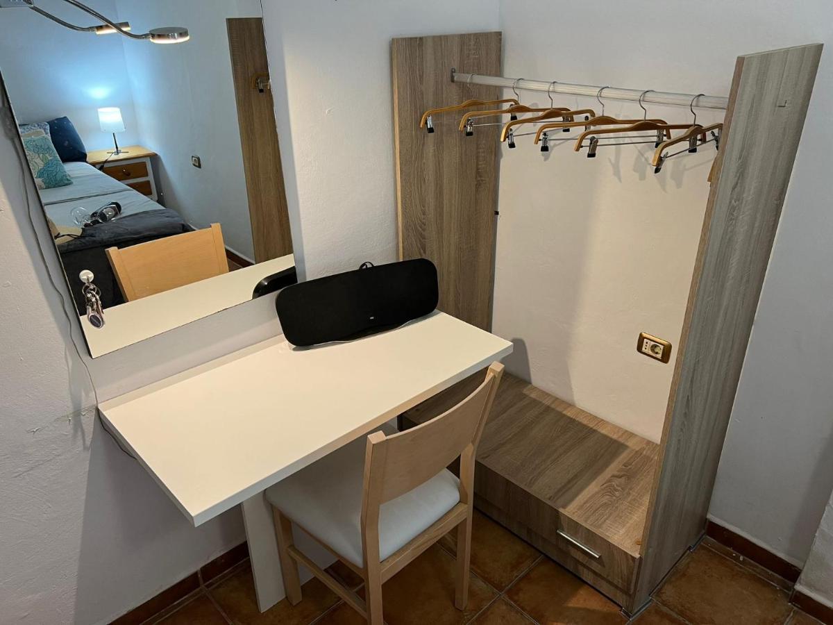 Alcamar Habitacion Privada Con Las Areas De Sala, Cocina Y Bano Que Se Comparten Cerca Al Mar! Alcala  Bagian luar foto
