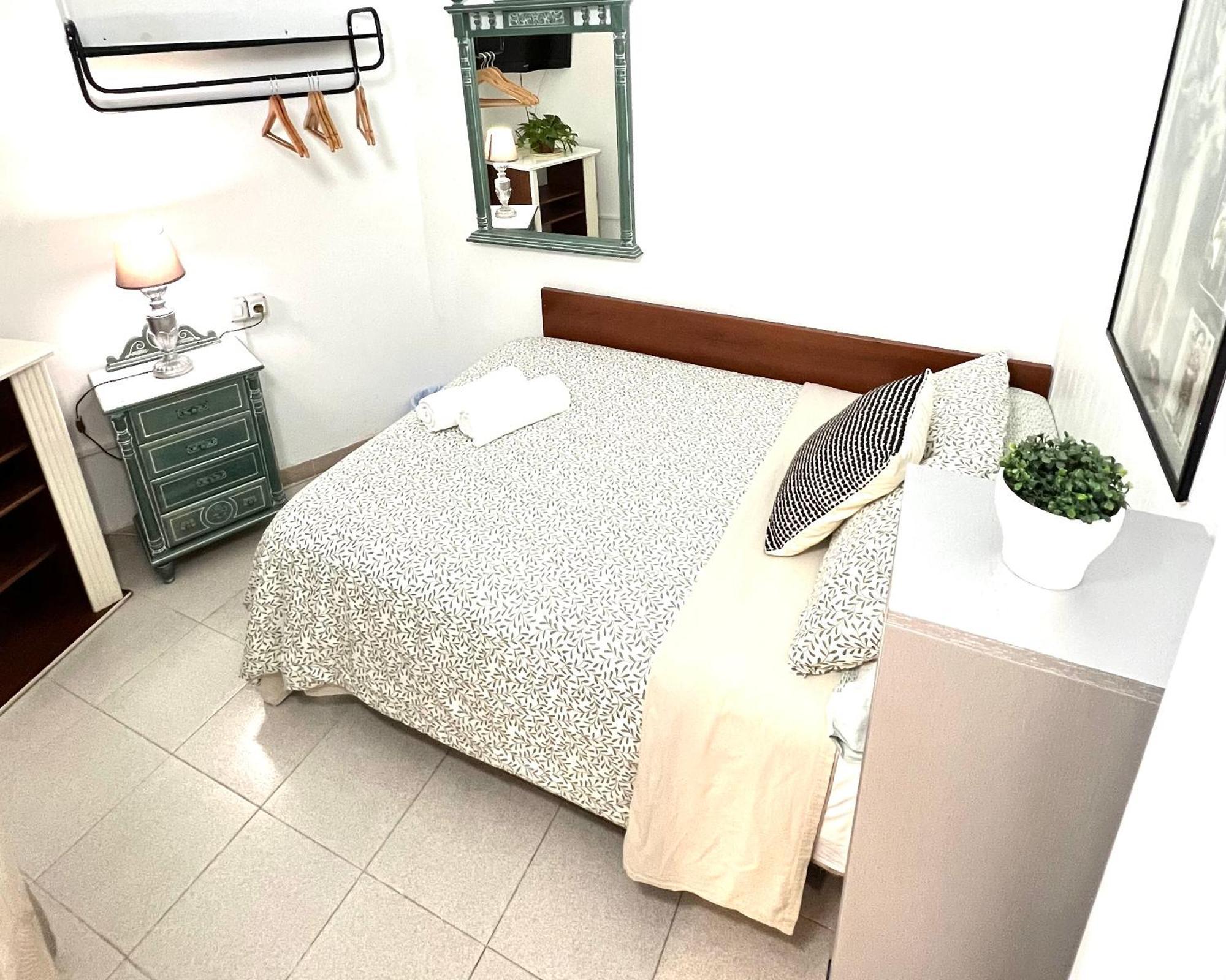 Alcamar Habitacion Privada Con Las Areas De Sala, Cocina Y Bano Que Se Comparten Cerca Al Mar! Alcala  Bagian luar foto