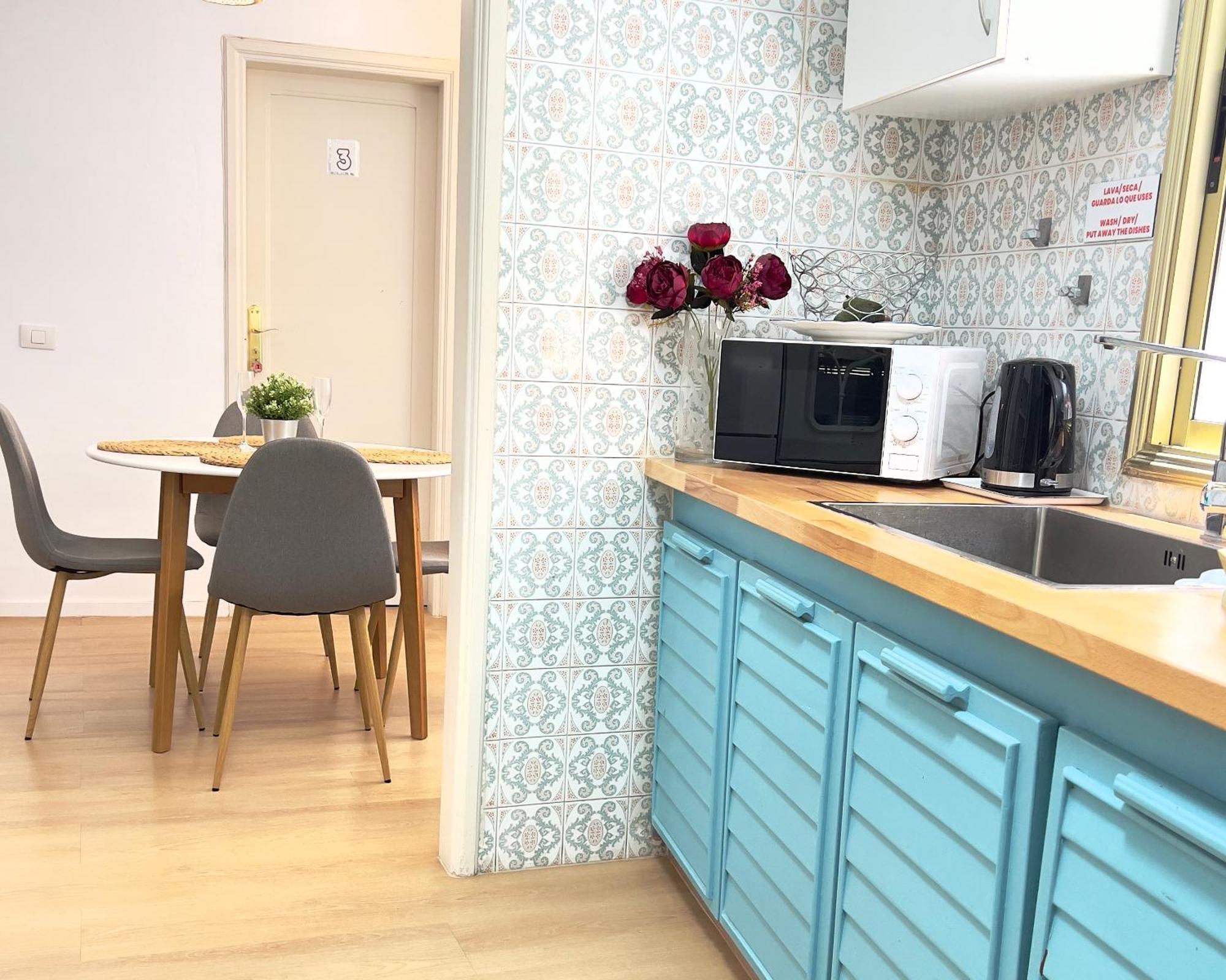 Alcamar Habitacion Privada Con Las Areas De Sala, Cocina Y Bano Que Se Comparten Cerca Al Mar! Alcala  Bagian luar foto
