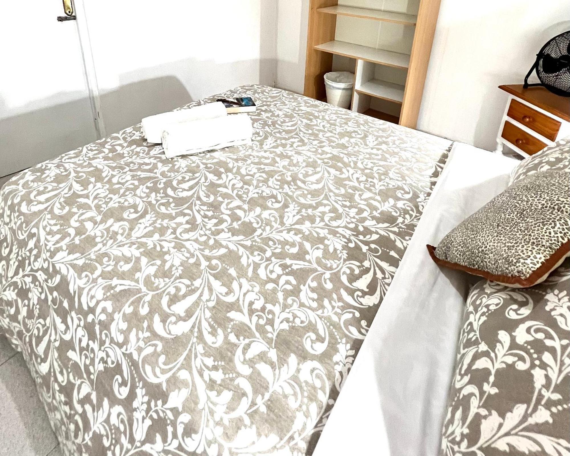 Alcamar Habitacion Privada Con Las Areas De Sala, Cocina Y Bano Que Se Comparten Cerca Al Mar! Alcala  Bagian luar foto