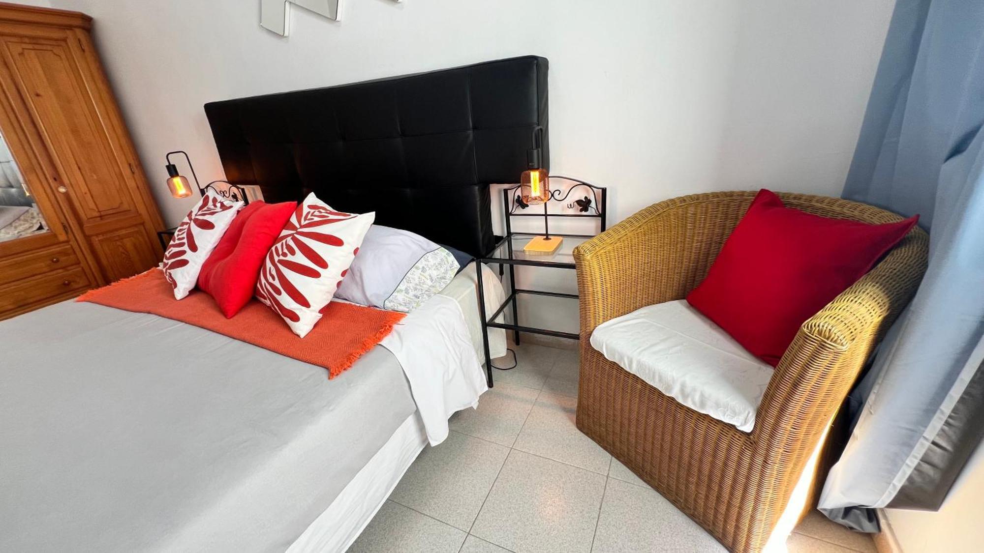Alcamar Habitacion Privada Con Las Areas De Sala, Cocina Y Bano Que Se Comparten Cerca Al Mar! Alcala  Bagian luar foto